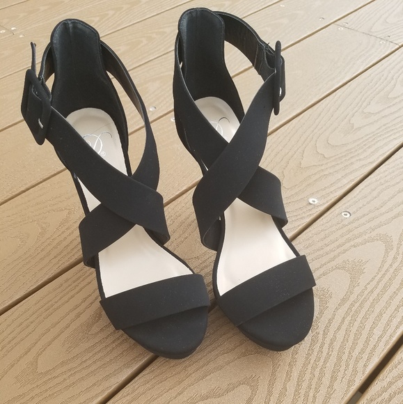 Shoes - Picture 3 of 4